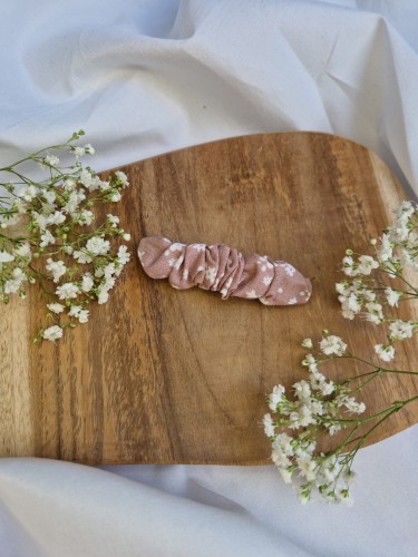 Różowe kwiatki spinka na klips handmade.jpg